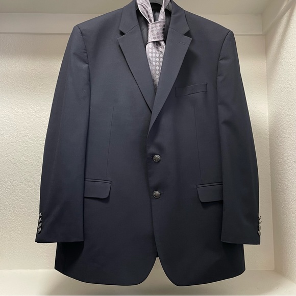 Michael Kors • Navy Wool Blend, Classic Fit Sport Coat Blazer w/Silk Tie | 46R - Picture 2 of 8